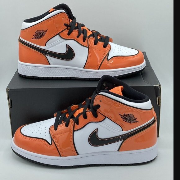 Air Jordan 1 Mid Turf Orange White Size 7Y Women 8.5 BQ6931-802 NEW WITH BOX